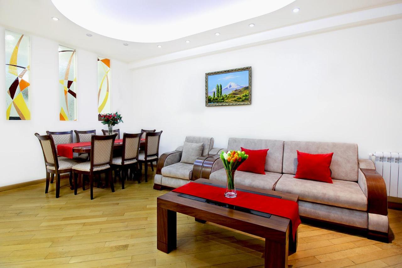 3 Bedroom Apartment Near Republic Square Yerevan Luaran gambar